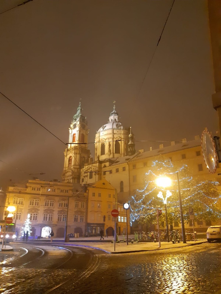 Back to English – this time in snowy Prague