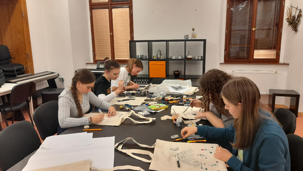 Listopadové malování na tašky