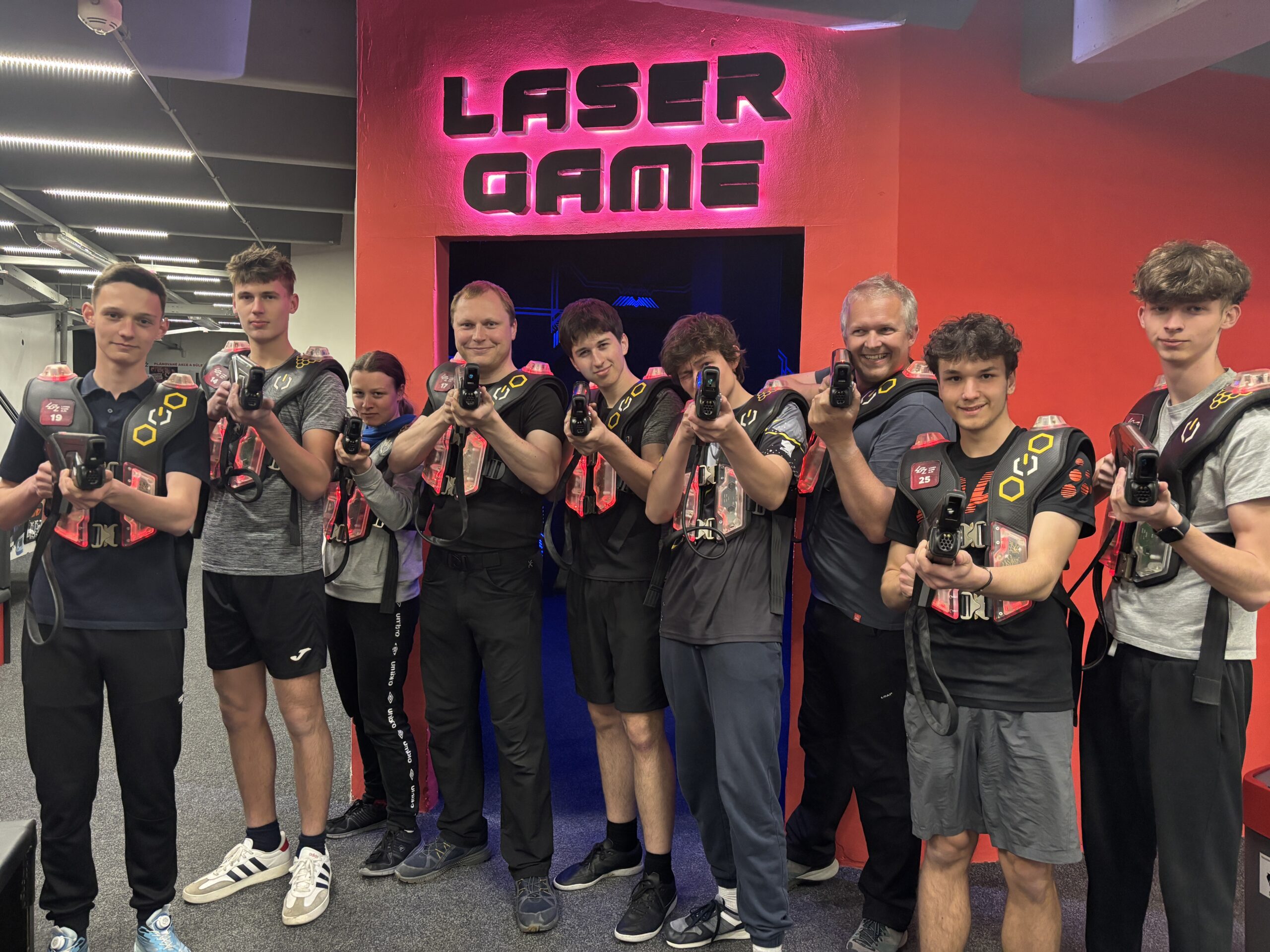 Laser game s AGčkem